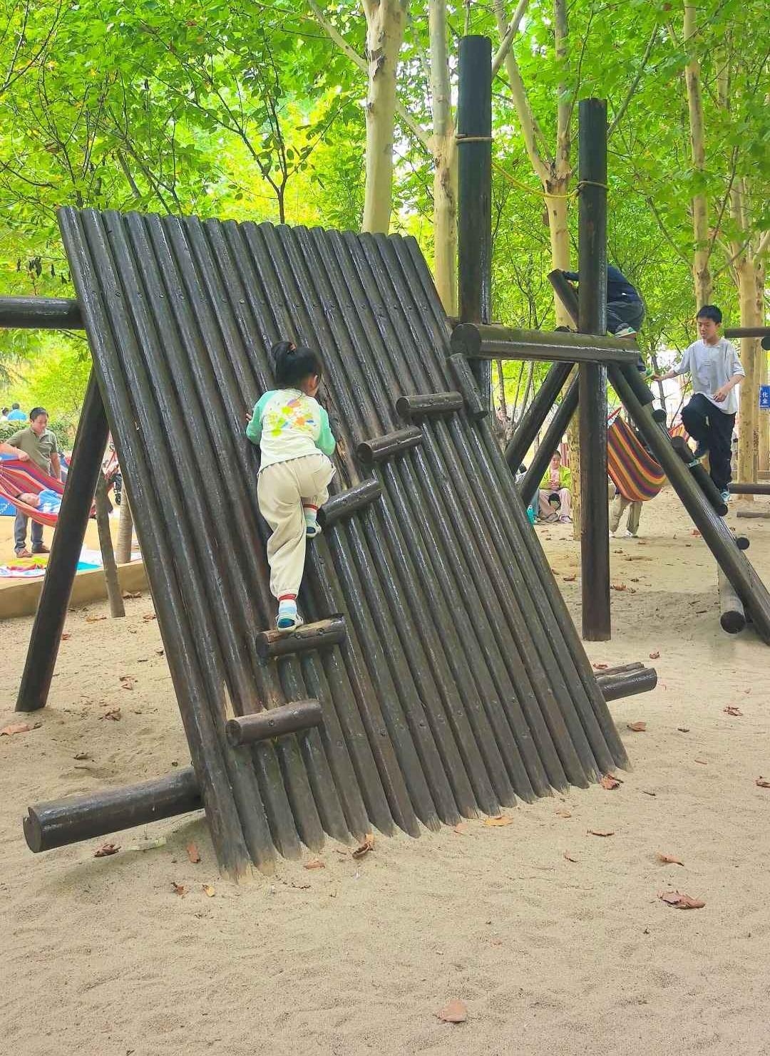 周末遛娃还得是这样的户外乐园_4.jpg
